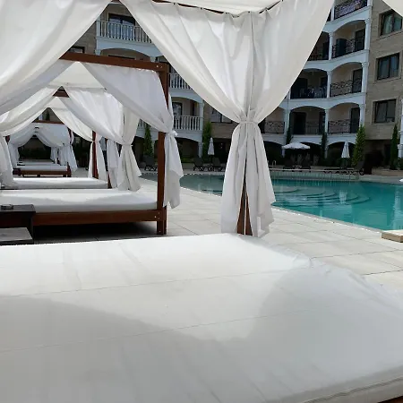 Valencia Gardens Deluxe