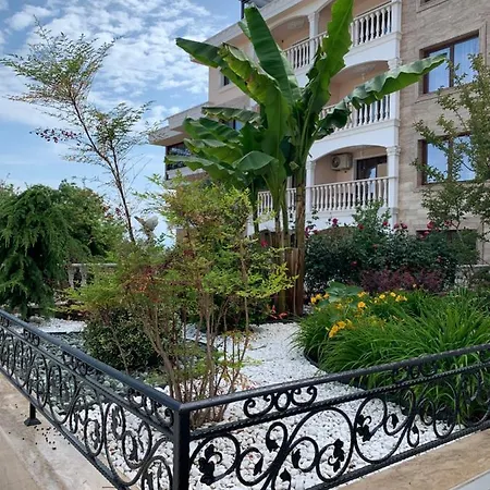 Valencia Gardens Deluxe Apartament *