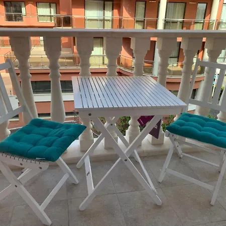 Valencia Gardens Deluxe Апартамент *