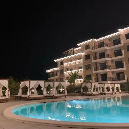 Valencia Gardens Deluxe Apartament Nesebyr
