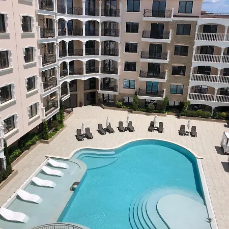 Valencia Gardens Deluxe Apartament *