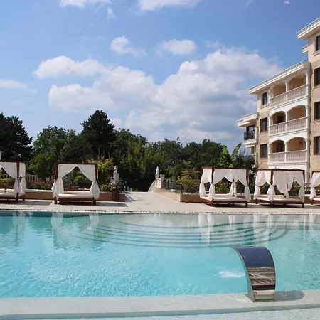 Valencia Gardens Deluxe Apartament Nesebyr