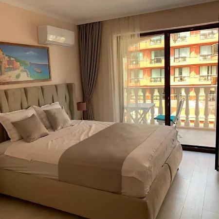 Valencia Gardens Deluxe Апартамент *
